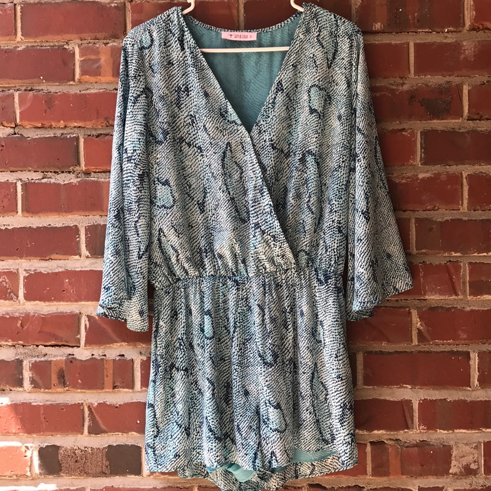Izzy and Lola snakeprint Romper, size L new